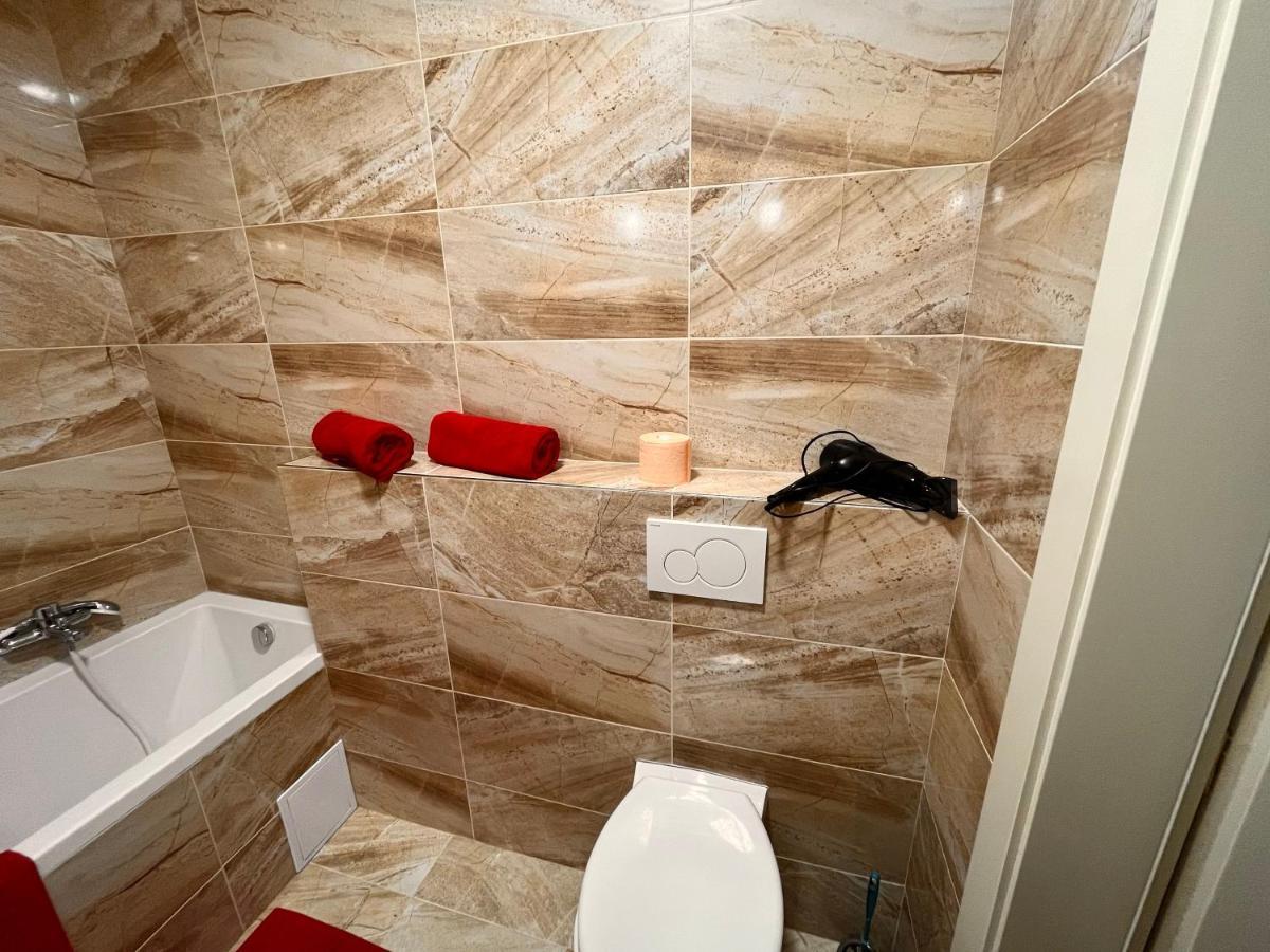 Amazing Apartment Zborovska Prague Luaran gambar