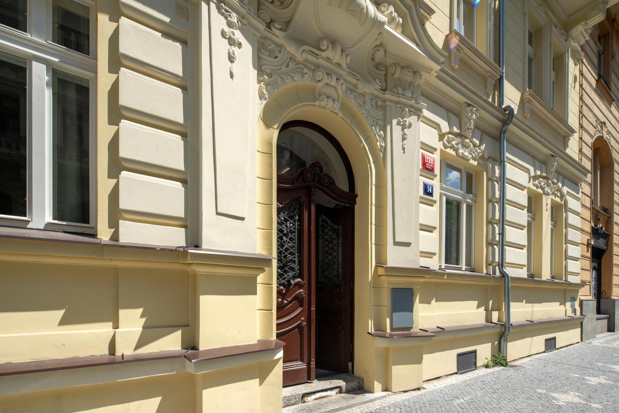 Amazing Apartment Zborovska Prague Luaran gambar
