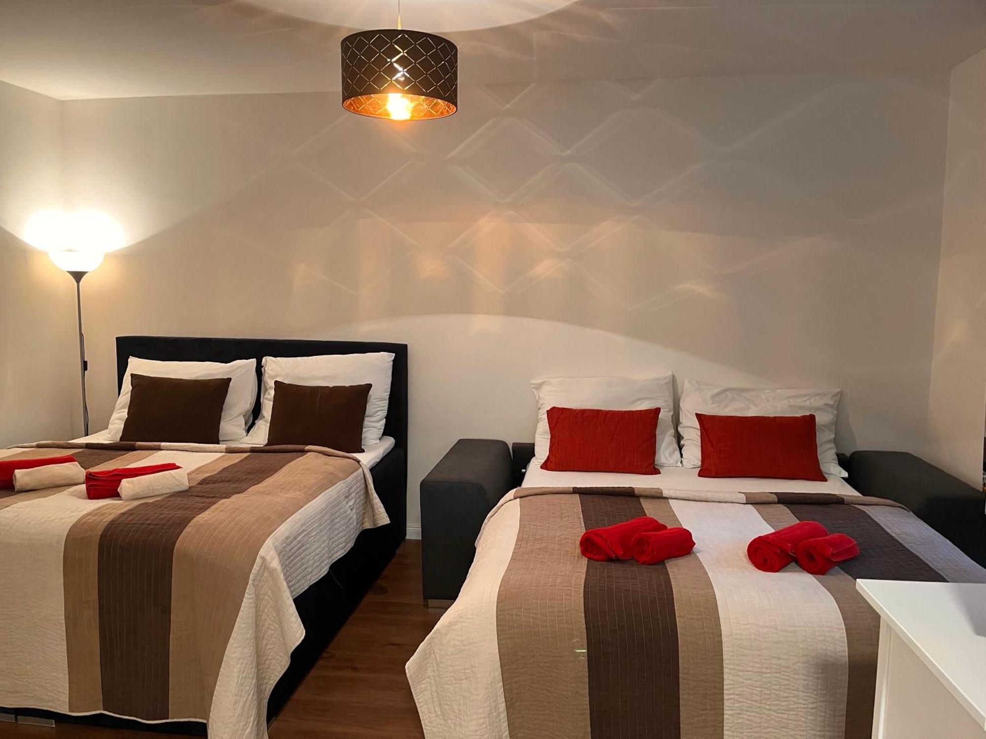 Amazing Apartment Zborovska Prague Luaran gambar